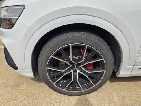 Used 2020 Audi Q8 Prestige image 8