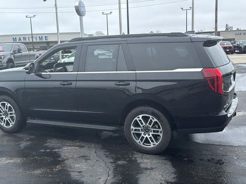 Used 2025 Ford Expedition Active image 6