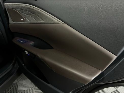 Used 2025 Lexus RX 450h AWD w/ Convenience Package image 31