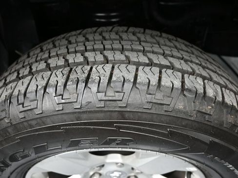 Used 2022 RAM 1500 Big Horn AWD/4WD image 2
