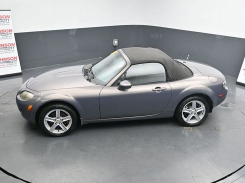 Used 2006 MAZDA MX-5 Miata Touring image 24