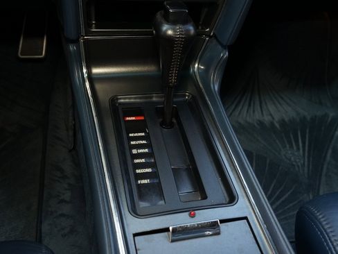 Used 1990 Buick Reatta Convertible image 15