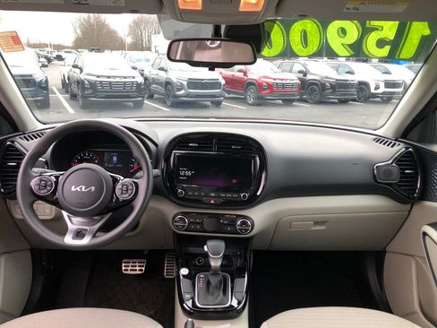 Used 2022 Kia Soul S w/ Paint Protection Package image 10