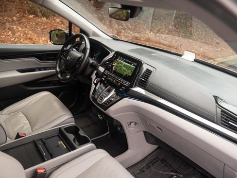Used 2023 Honda Odyssey Elite image 32