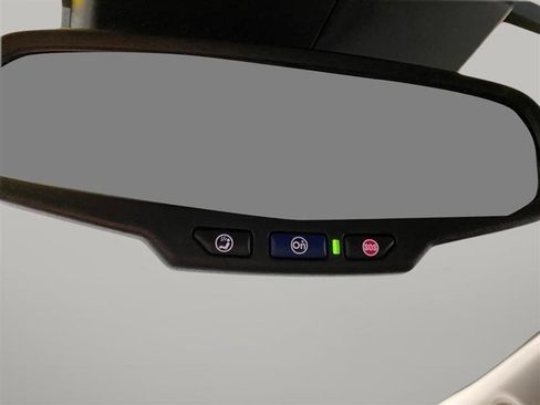Used 2018 Buick Encore Essence FWD image 25