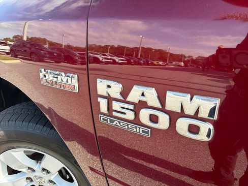 Used 2020 RAM 1500 Classic SLT AWD/4WD image 13