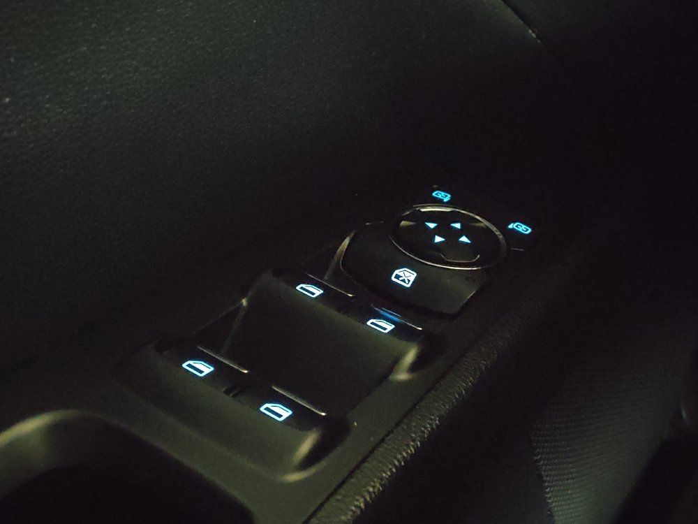 Used 2020 Ford Fusion SEL FWD image 27