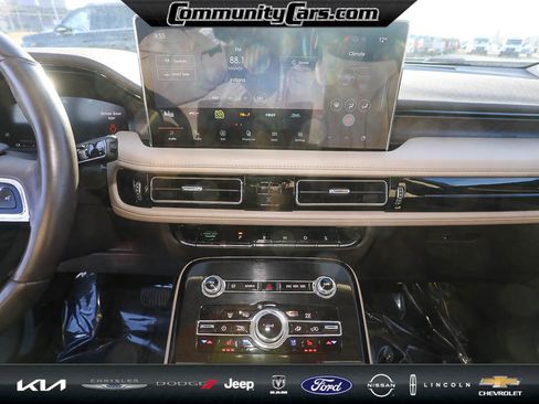 Certified 2023 Lincoln Nautilus Reserve image 15