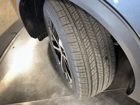 Certified 2025 Kia Sportage EX image 11