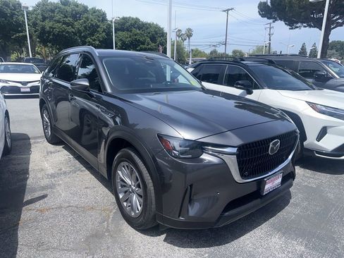 Used 2025 MAZDA CX-90 Plug-In Hybrid w/ Preferred AWD/4WD image 4