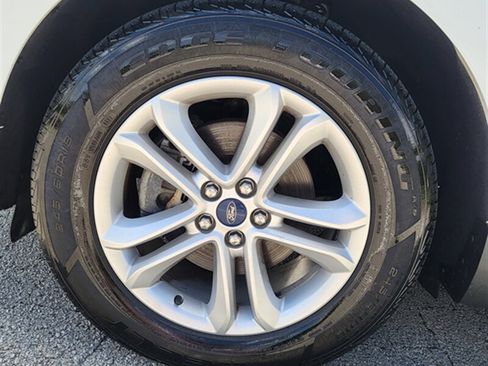 Used 2019 Ford Edge SEL w/ Equipment Group 201A FWD image 31