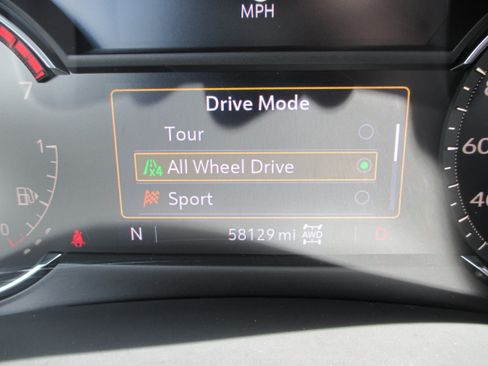 Used 2021 Cadillac XT4 Sport w/ Cold Weather Package AWD/4WD image 25