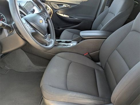 Used 2022 Chevrolet Malibu LT image 23
