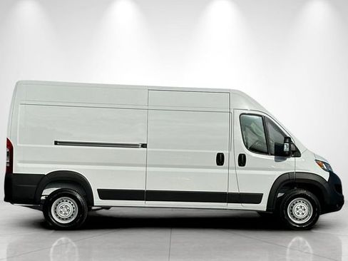 New 2026 RAM ProMaster 2500 w/ Convenience Group FWD image 3