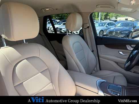 Certified 2022 Mercedes-Benz GLC 300 4MATIC image 30