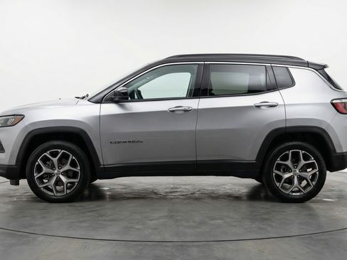 Used 2025 Jeep Compass Limited AWD/4WD image 5