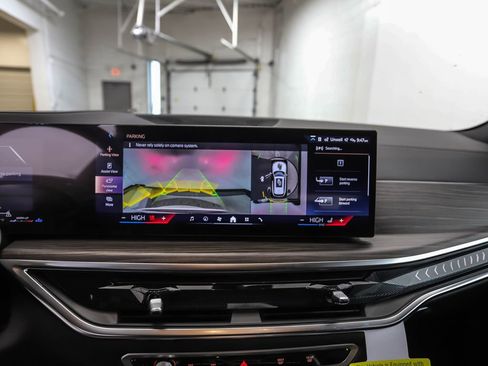 New 2026 BMW X5 xDrive40i w/ Executive Package image 18