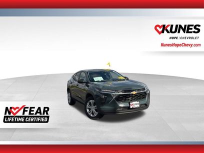 Used 2025 Chevrolet Trax LS