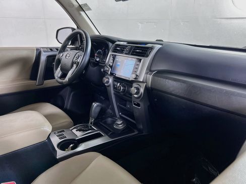 Used 2021 Toyota 4Runner SR5 Premium w/ Moonroof Package AWD/4WD image 28