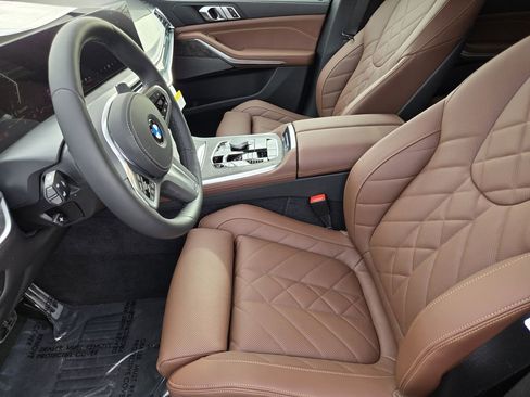 New 2026 BMW X5 xDrive40i w/ M Sport Package image 14