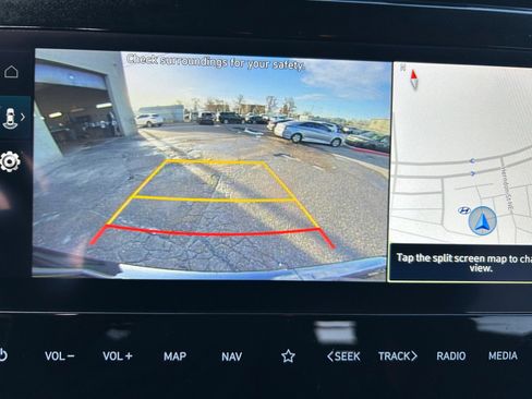 Used 2024 Hyundai Tucson Blue image 22