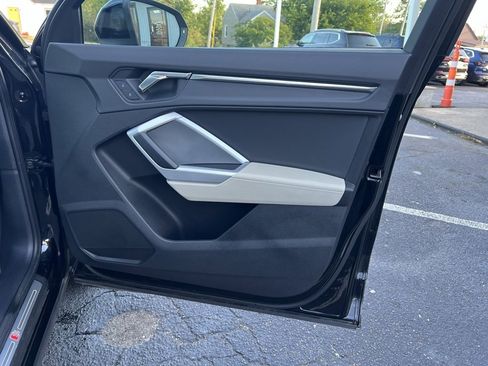 Used 2023 Audi Q3 2.0T Premium image 40