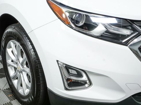 Used 2018 Chevrolet Equinox LS FWD image 33
