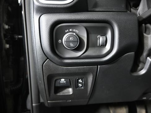 Used 2022 RAM 1500 Big Horn AWD/4WD image 23
