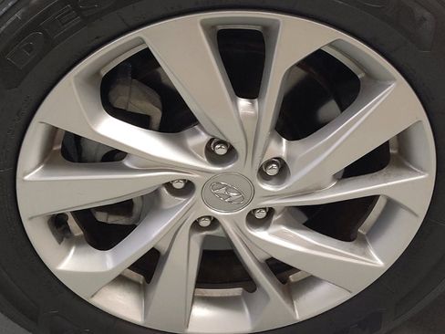 Used 2020 Hyundai Tucson Value FWD image 31
