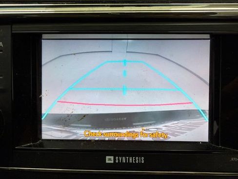 Used 2013 Toyota Avalon Limited FWD image 11