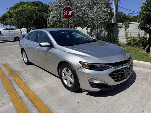 Used 2022 Chevrolet Malibu LT FWD image 3