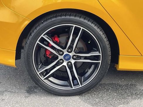 Used 2015 Ford Focus ST FWD image 7