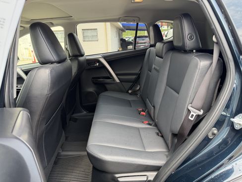 Used 2018 Toyota RAV4 Limited AWD/4WD image 11