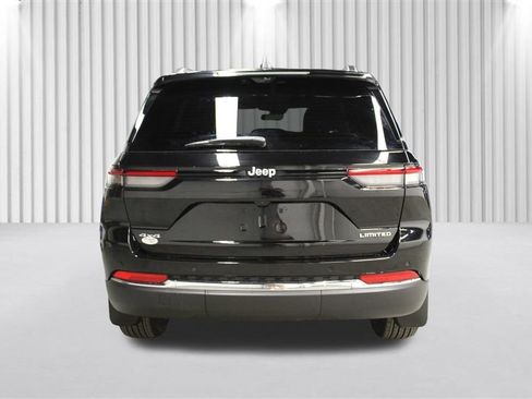 New 2025 Jeep Grand Cherokee Limited w/ Luxury Tech Group II image 4