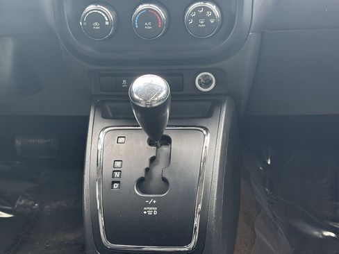 Used 2014 Jeep Compass Sport AWD/4WD image 19