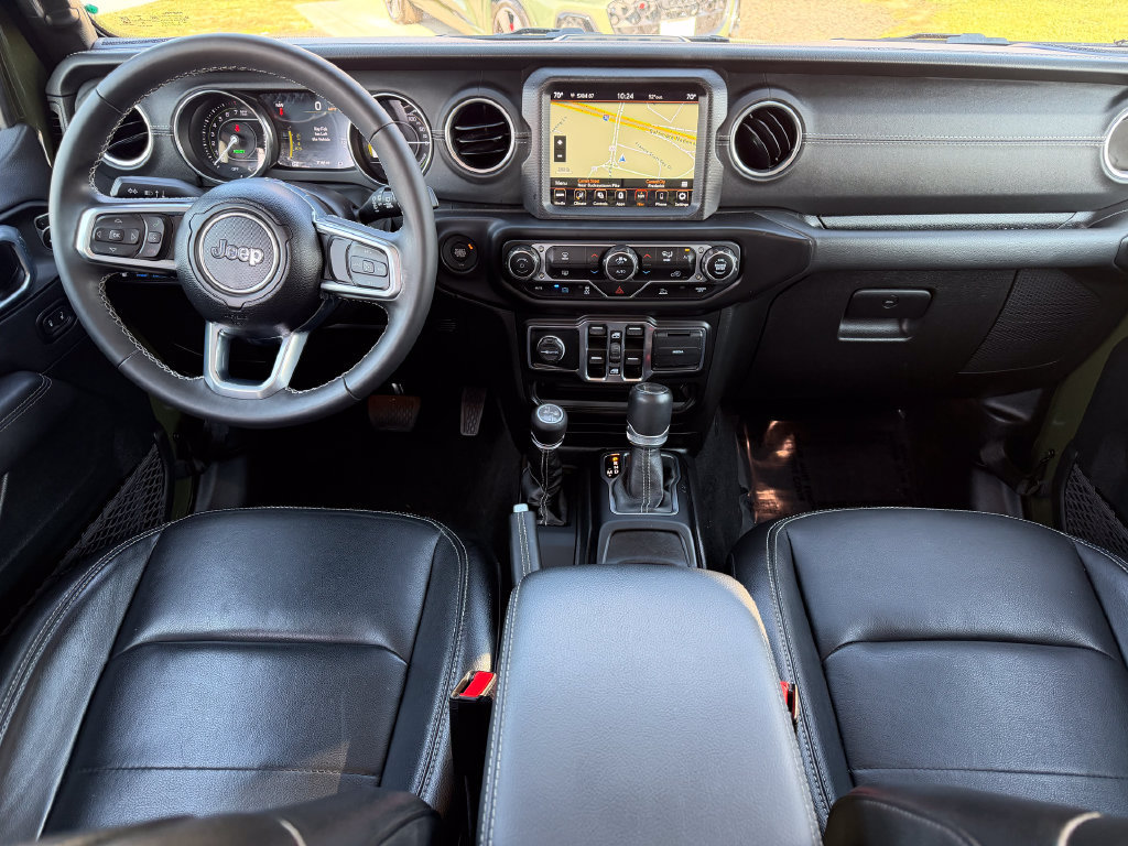 Used 2022 Jeep Wrangler Unlimited Sahara AWD/4WD image 2