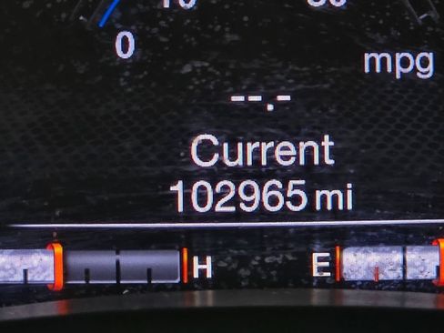 Used 2017 Jeep Renegade Trailhawk AWD/4WD image 28