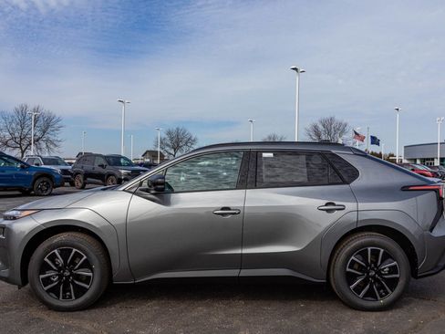 New 2026 Subaru Solterra Premium image 20