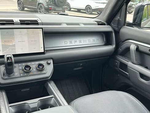 Certified 2025 Land Rover Defender 110 AWD/4WD image 27