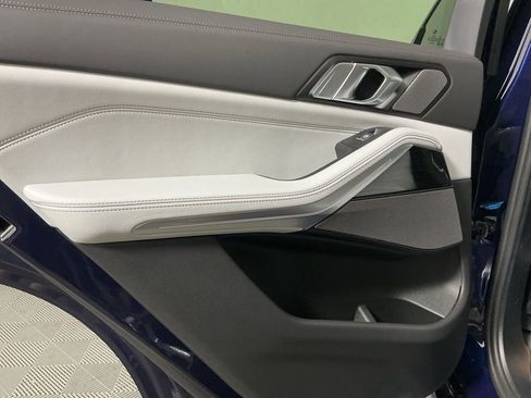 New 2026 BMW X5 xDrive40i w/ M Sport Package image 25