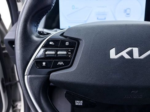 Used 2023 Kia EV6 Wind RWD image 33