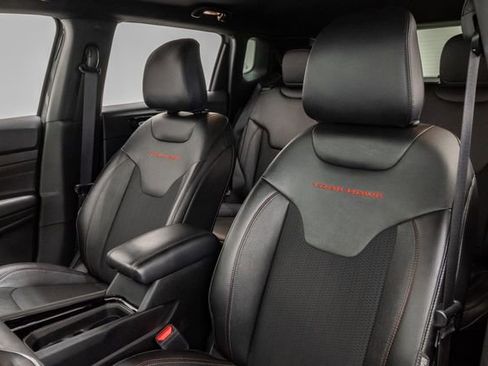 Used 2023 Jeep Compass Trailhawk AWD/4WD image 9