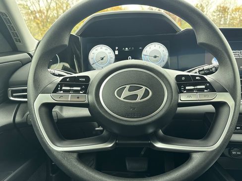 Certified 2024 Hyundai Elantra SEL image 15