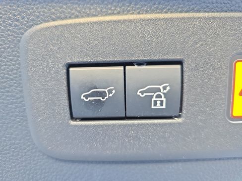 Used 2024 Toyota Land Cruiser image 13