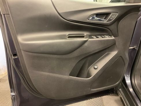 Used 2018 Chevrolet Equinox LT AWD/4WD image 9