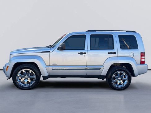 Used 2012 Jeep Liberty Sport image 7