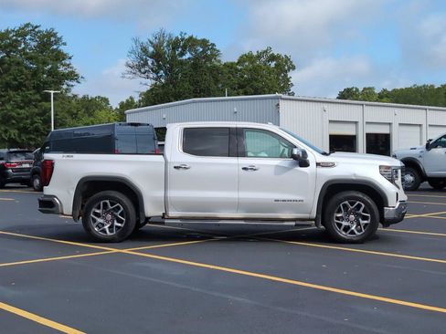 Used 2022 GMC Sierra 1500 SLT w/ SLT Premium Plus Package AWD/4WD image 6