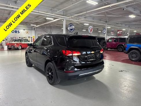 Used 2023 Chevrolet Equinox LT AWD/4WD image 3