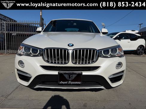 Used 2018 BMW X4 xDrive28i AWD/4WD image 2