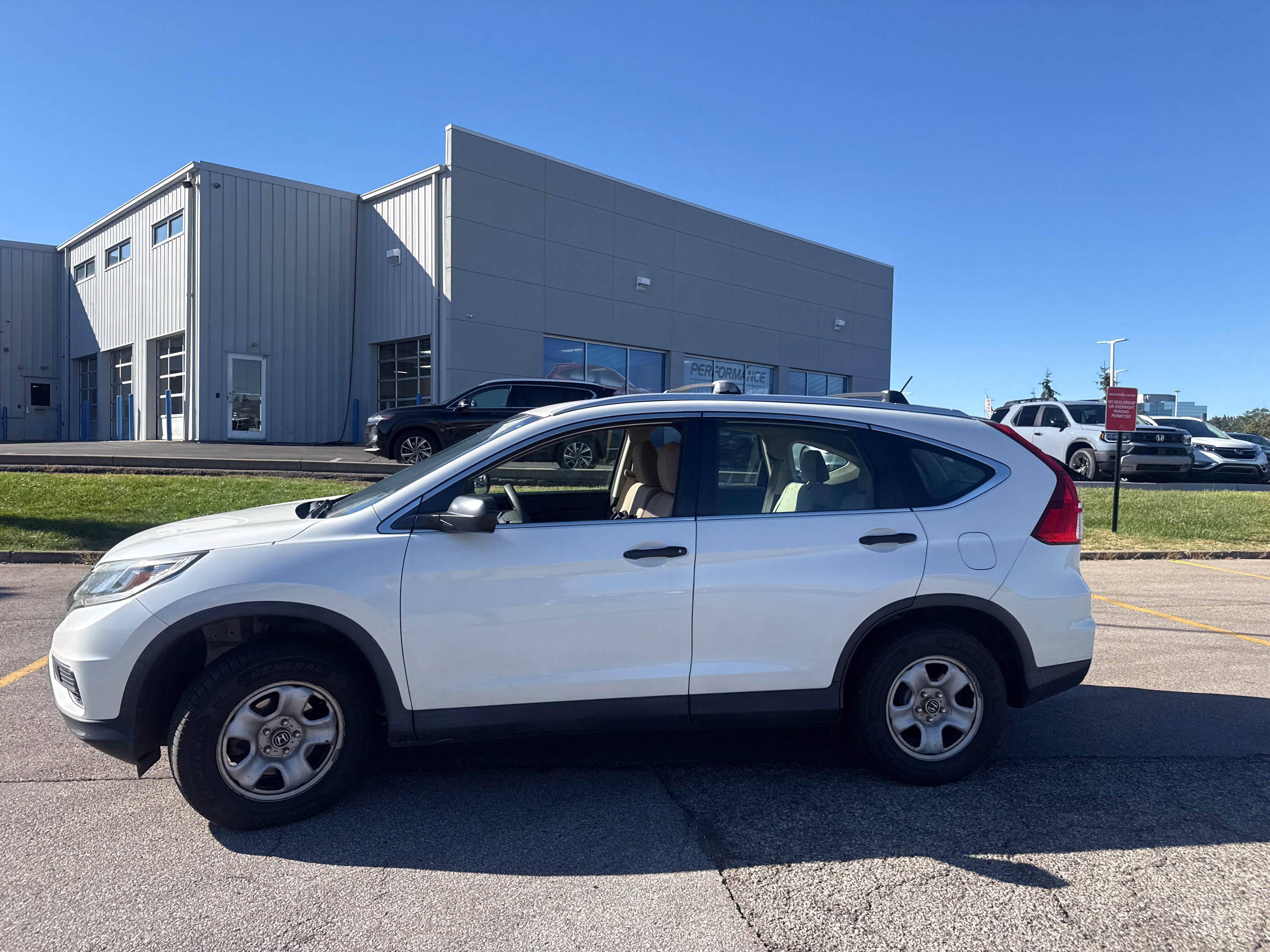 Used 2016 Honda CR-V LX image 11